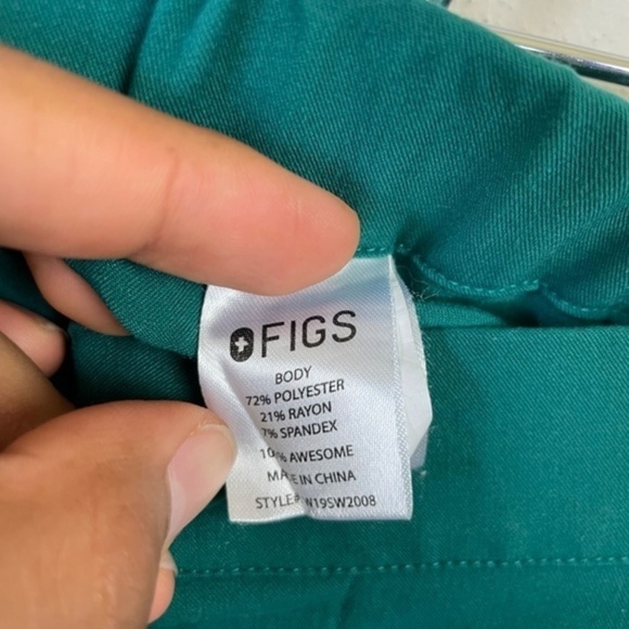 Figs Technical Collection M Keroka Scrub Pants Straight Wide‎ Leg Button Pleated - Picture 5 of 5